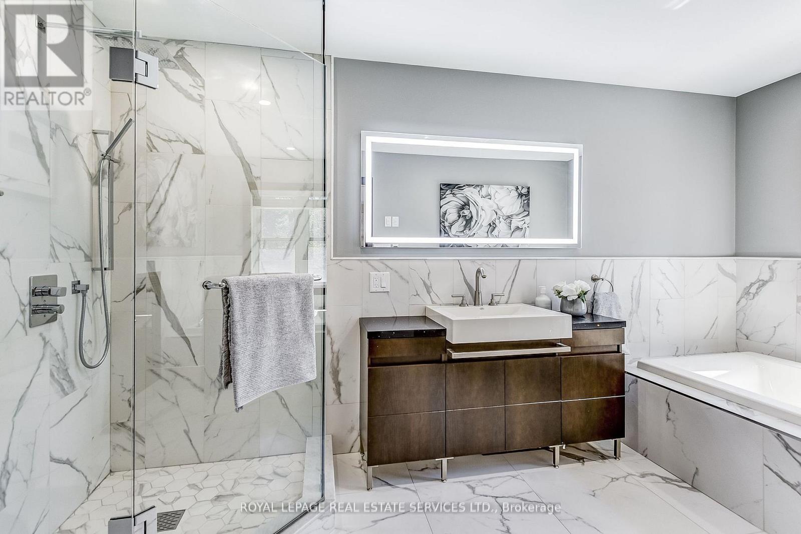 












157 COLBECK STREET

,
Toronto,




Ontario
M6S1V8

