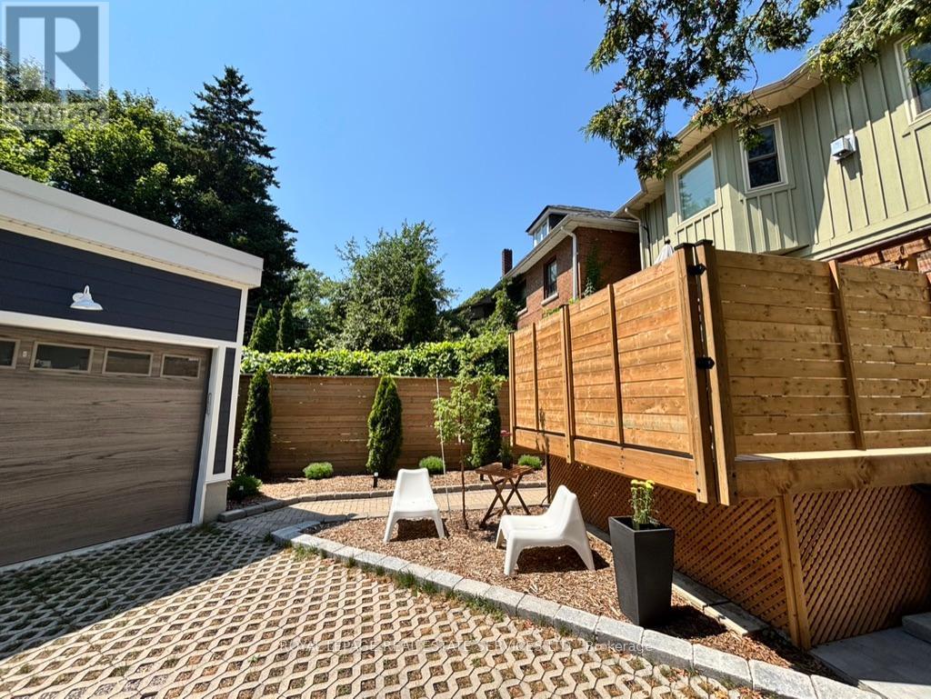 












157 COLBECK STREET

,
Toronto,




Ontario
M6S1V8

