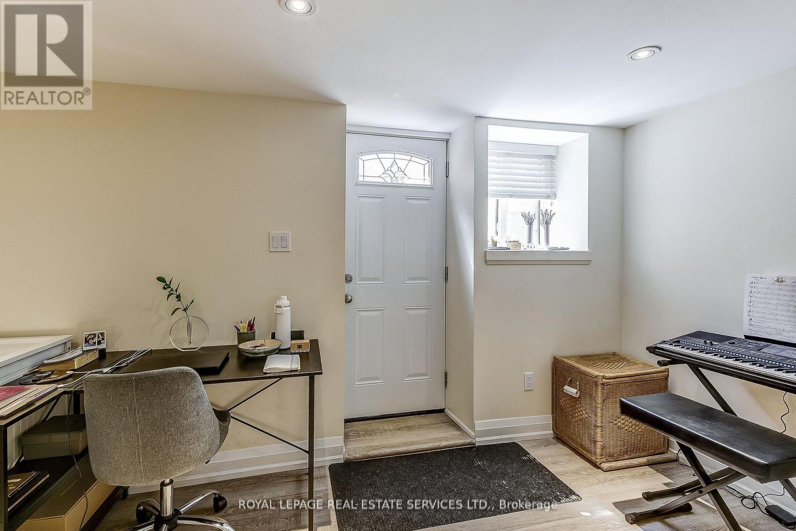 












157 COLBECK STREET

,
Toronto,




Ontario
M6S1V8

