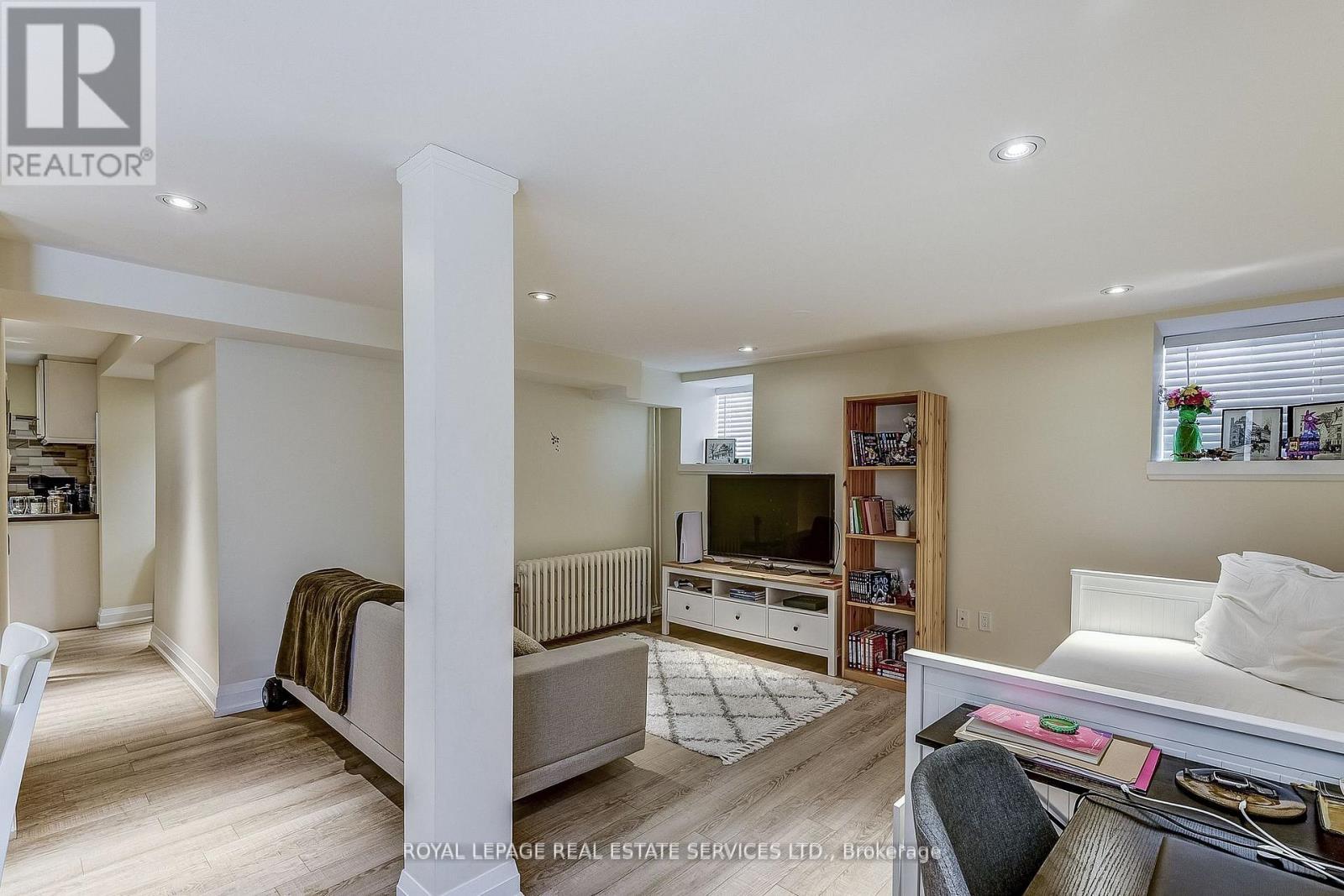 












157 COLBECK STREET

,
Toronto,




Ontario
M6S1V8

