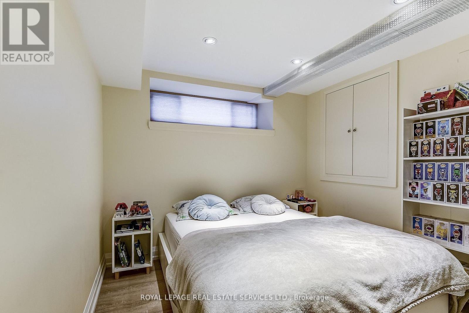 












157 COLBECK STREET

,
Toronto,




Ontario
M6S1V8

