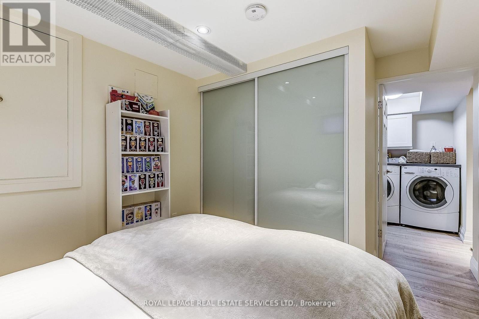 












157 COLBECK STREET

,
Toronto,




Ontario
M6S1V8

