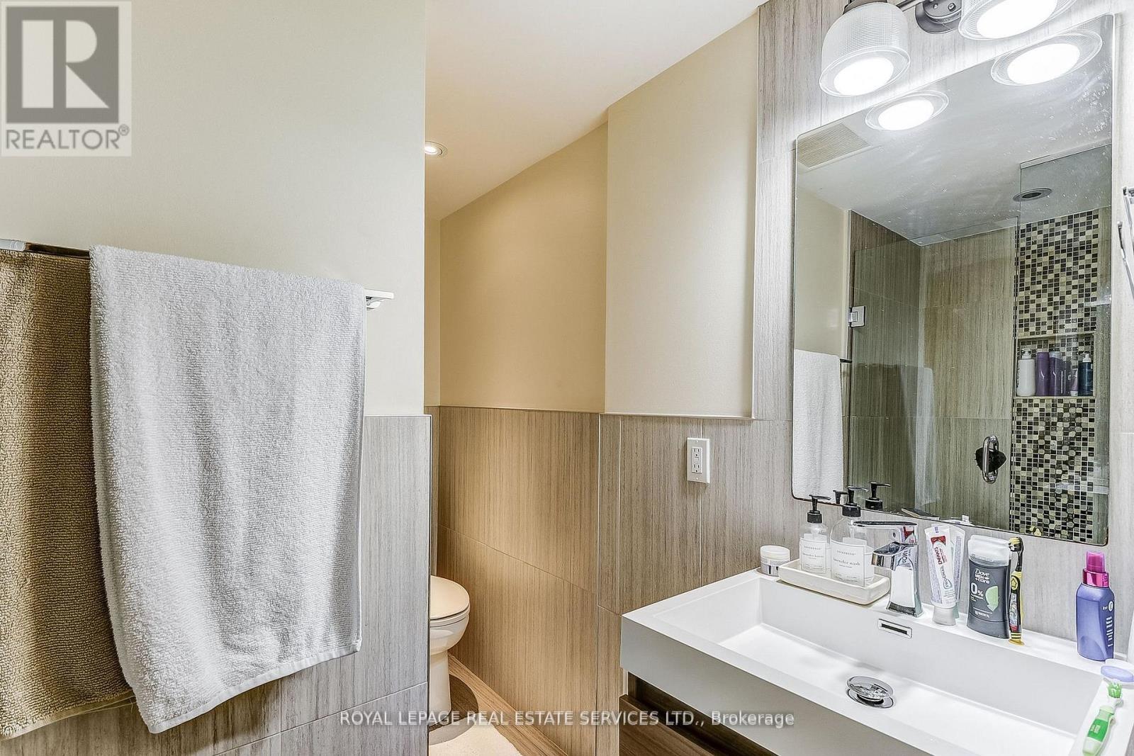 












157 COLBECK STREET

,
Toronto,




Ontario
M6S1V8

