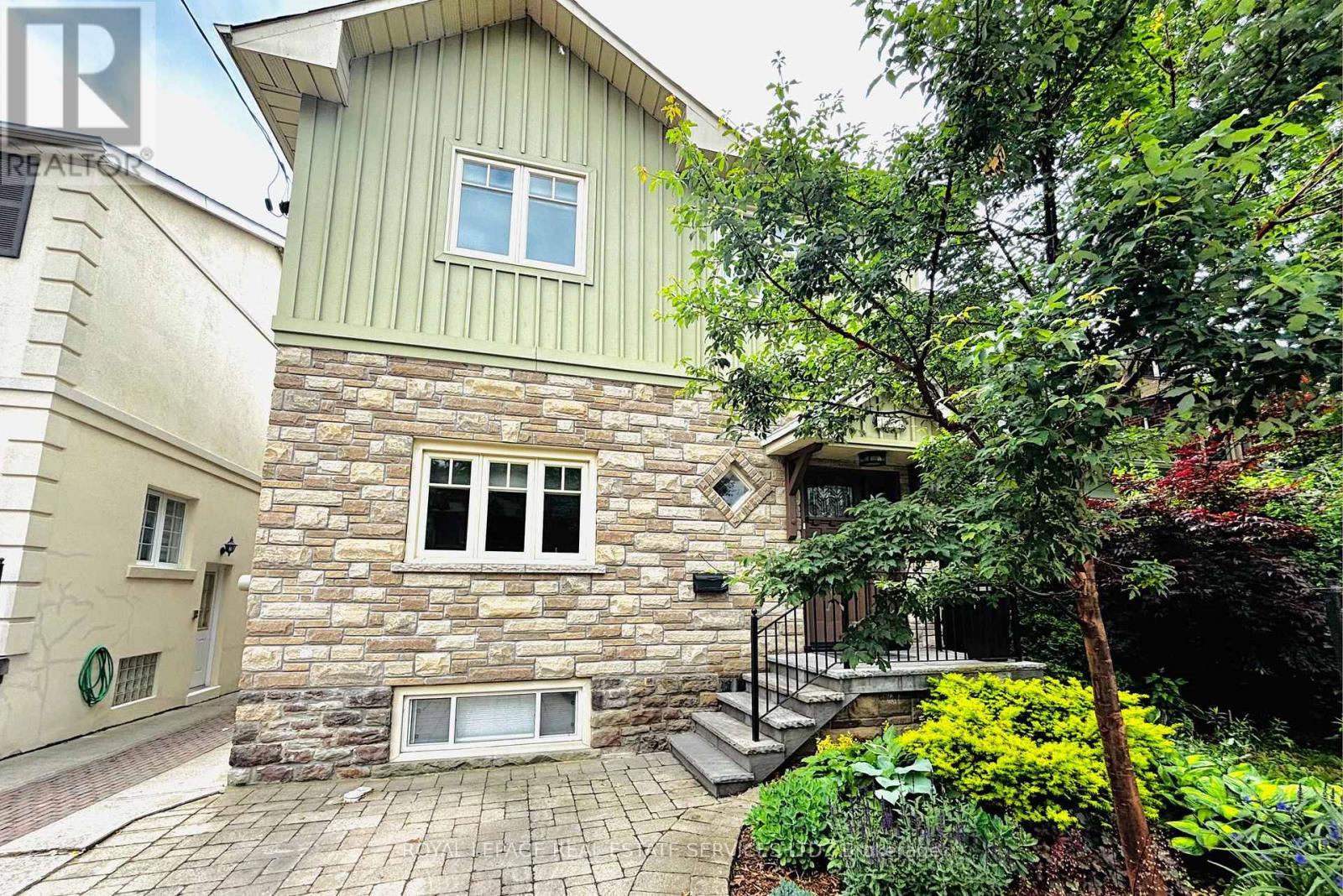 












157 COLBECK STREET

,
Toronto,




Ontario
M6S1V8

