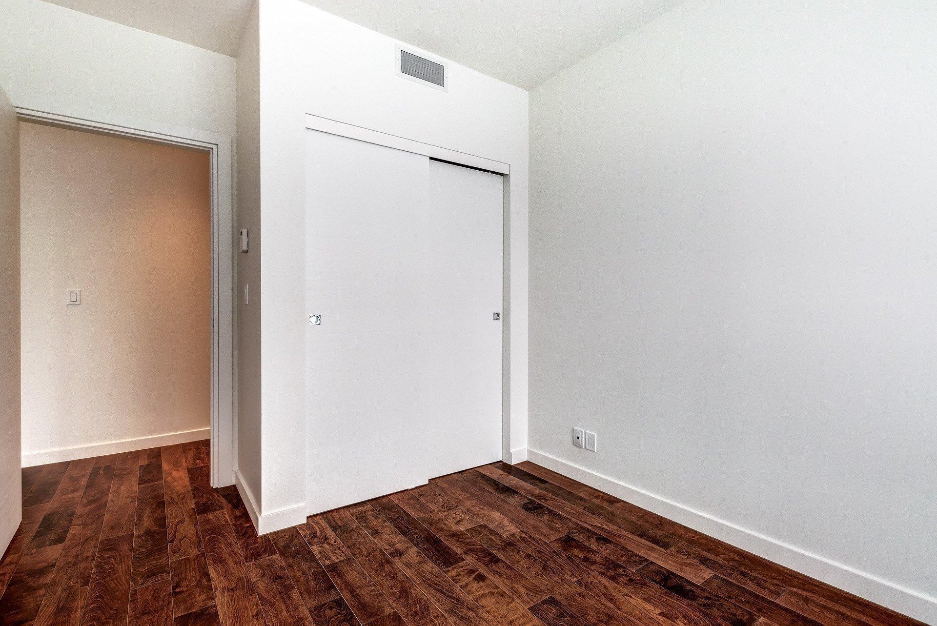 









1450


Boul. René-Lévesque O.

, 501,
Montréal (Ville-Marie),




QC
H3G0E1


