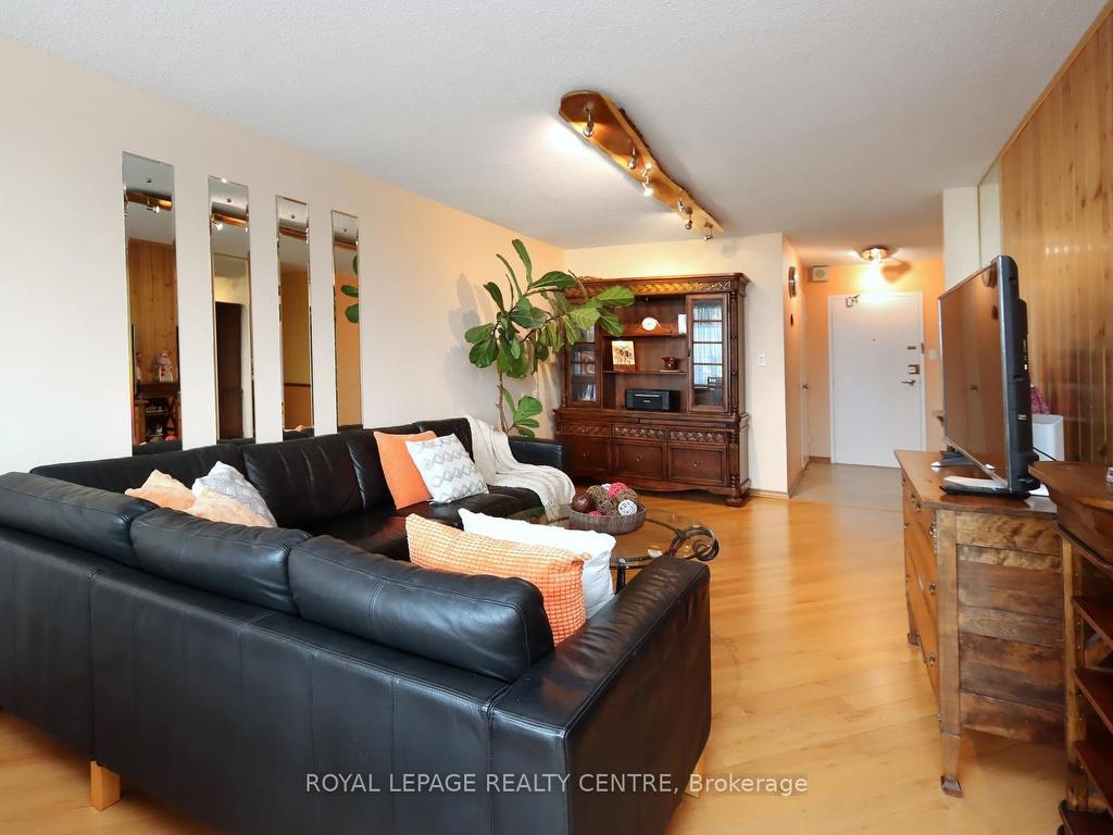 









3100


Kirwin

Avenue, 701,
Mississauga,




ON
L5A 3S6

