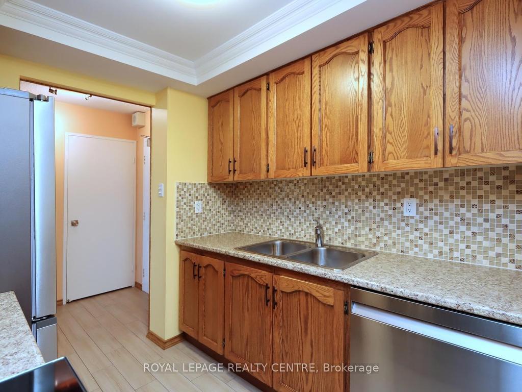 









3100


Kirwin

Avenue, 701,
Mississauga,




ON
L5A 3S6

