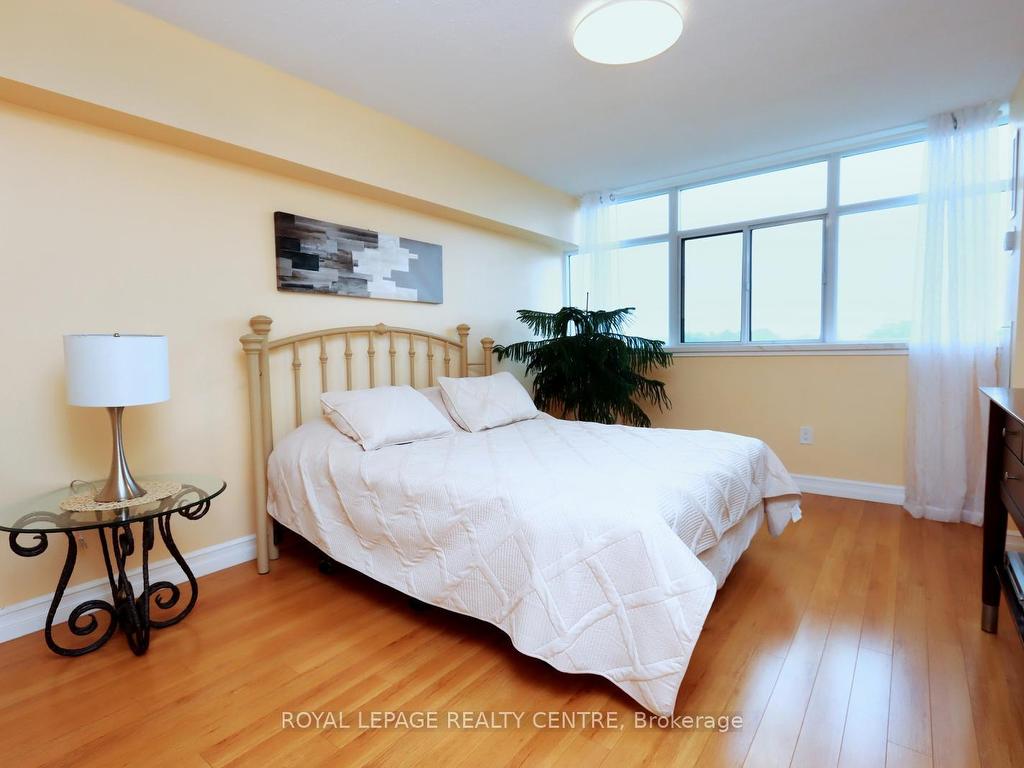 









3100


Kirwin

Avenue, 701,
Mississauga,




ON
L5A 3S6

