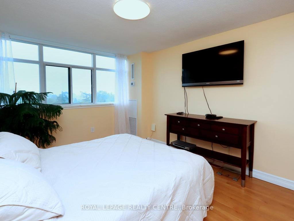 









3100


Kirwin

Avenue, 701,
Mississauga,




ON
L5A 3S6

