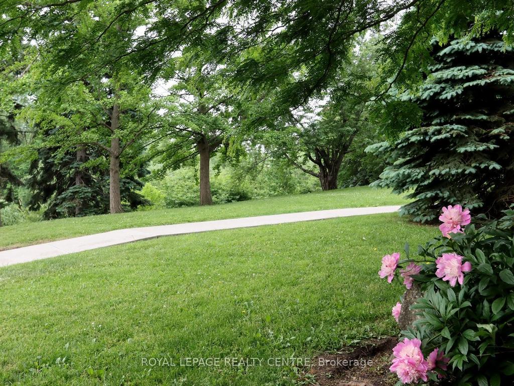 









3100


Kirwin

Avenue, 701,
Mississauga,




ON
L5A 3S6

