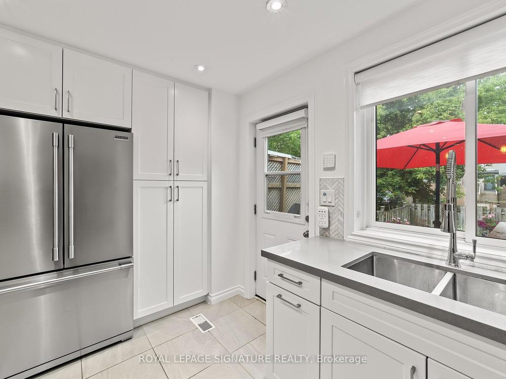 









10


Alton

Avenue,
Toronto,




ON
M4L 2M2

