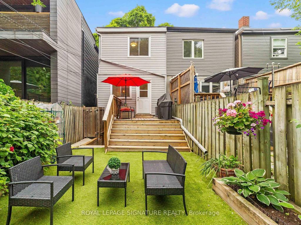 









10


Alton

Avenue,
Toronto,




ON
M4L 2M2

