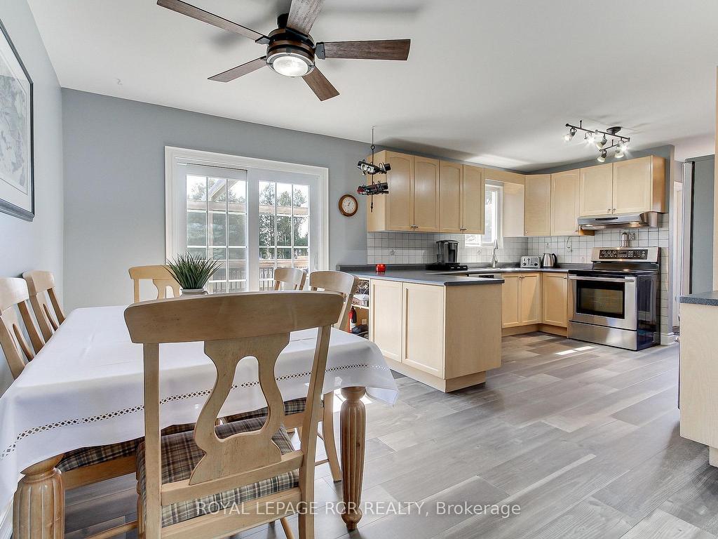 









6


Buce

Avenue,
Bradford West Gwillimbury,




ON
L3Z 2C4


