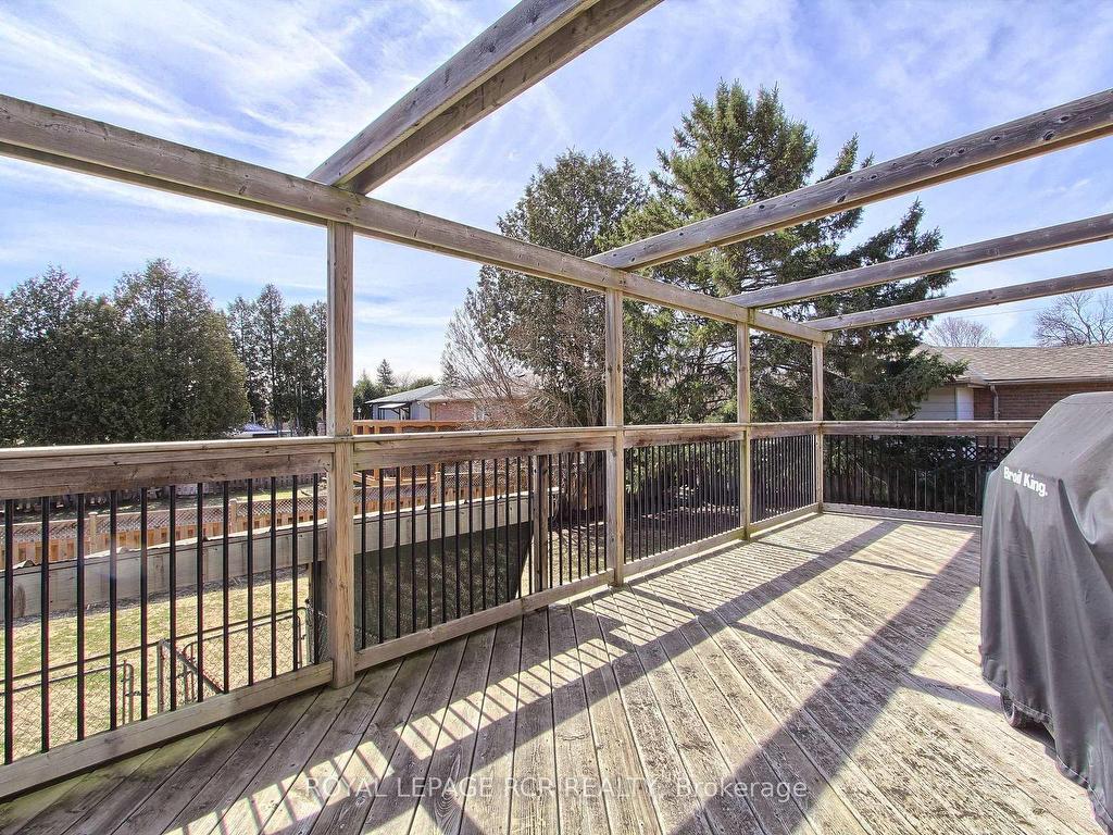 









6


Buce

Avenue,
Bradford West Gwillimbury,




ON
L3Z 2C4

