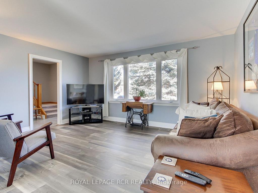









6


Buce

Avenue,
Bradford West Gwillimbury,




ON
L3Z 2C4

