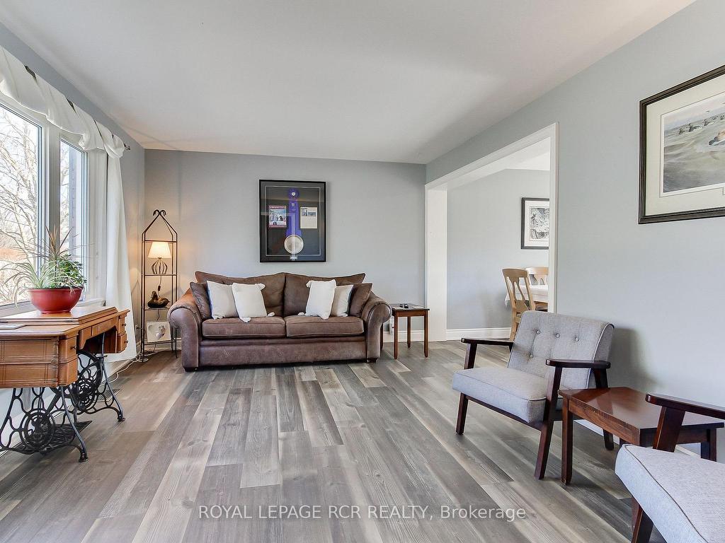 









6


Buce

Avenue,
Bradford West Gwillimbury,




ON
L3Z 2C4

