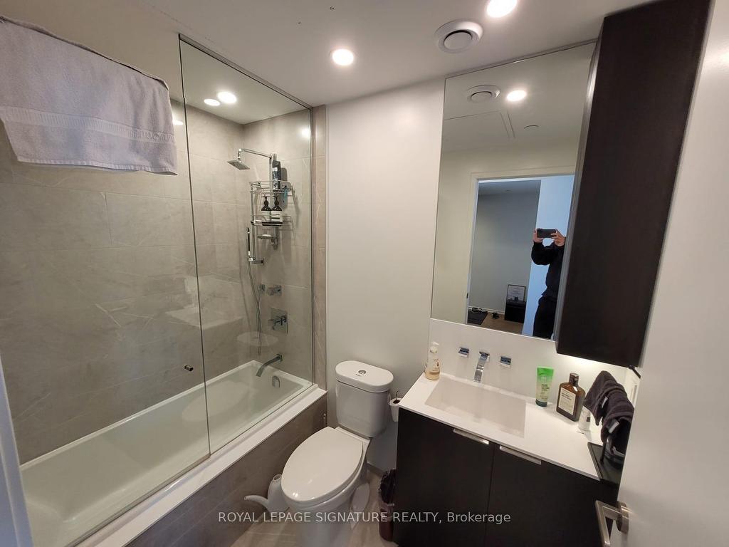 









16


Bonnycastle

Street, 1506,
Toronto,




ON
M5A 0C9

