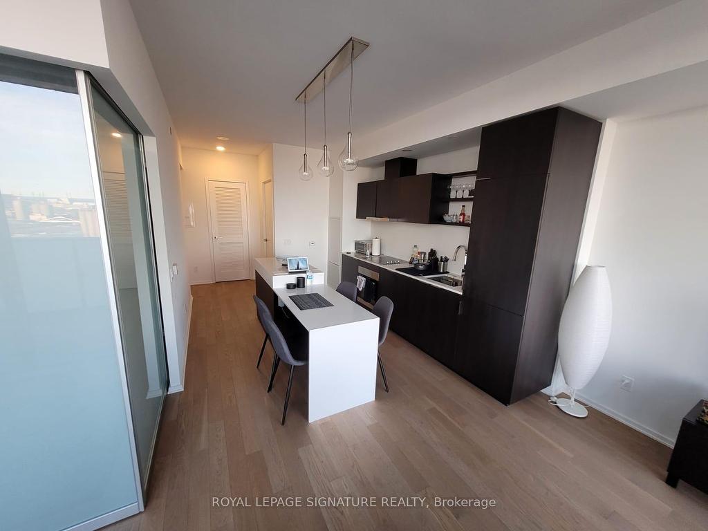 









16


Bonnycastle

Street, 1506,
Toronto,




ON
M5A 0C9


