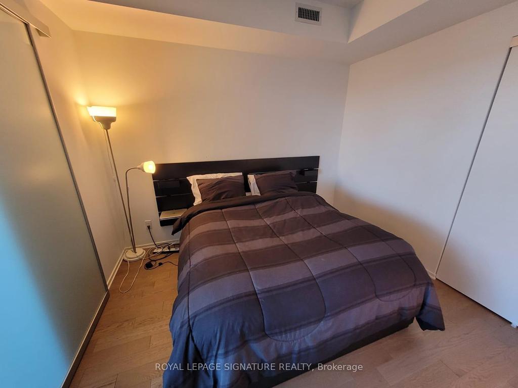 









16


Bonnycastle

Street, 1506,
Toronto,




ON
M5A 0C9

