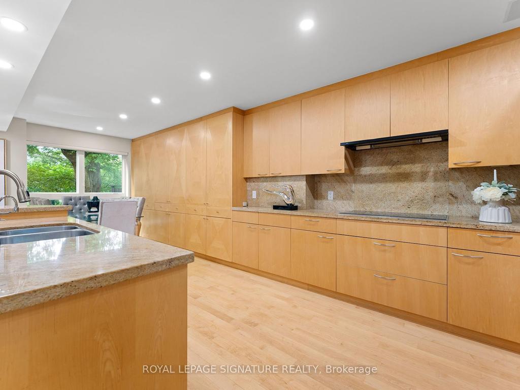 









96


Crimson Mill

Way, 153,
Toronto,




ON
M2L 1T6

