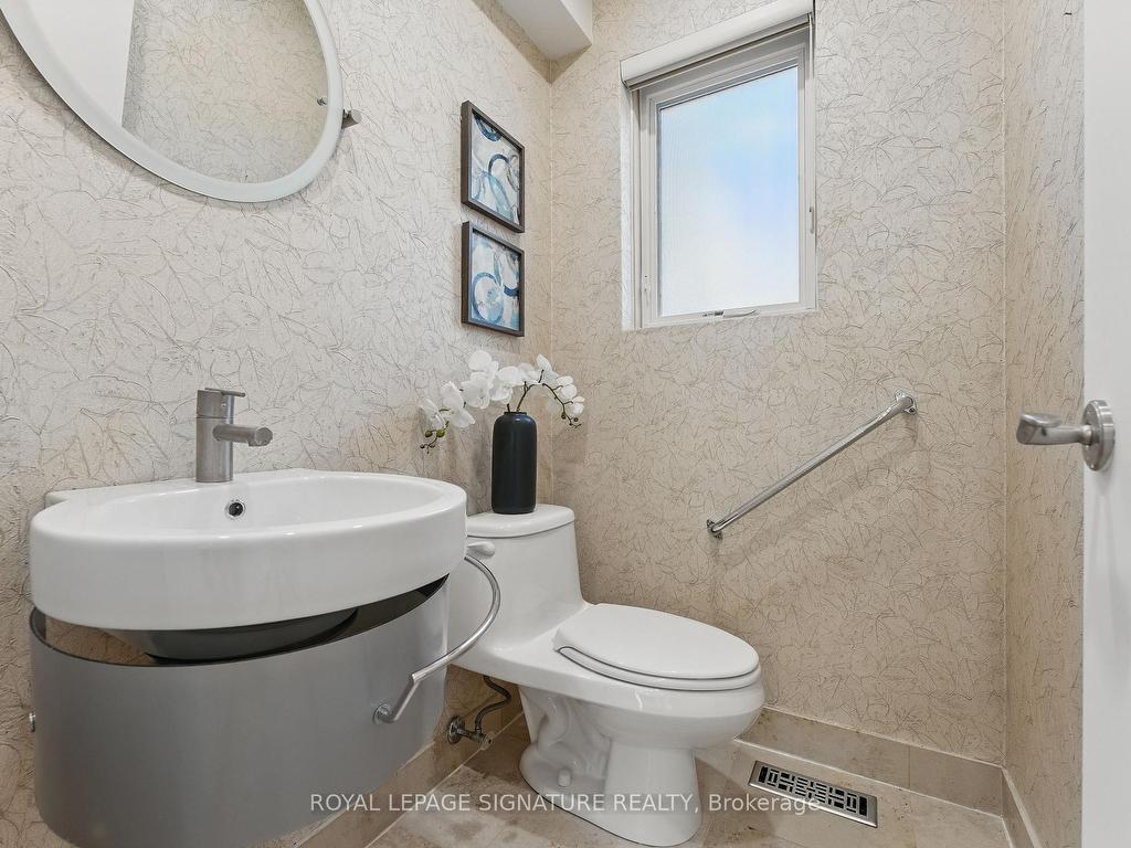 









96


Crimson Mill

Way, 153,
Toronto,




ON
M2L 1T6

