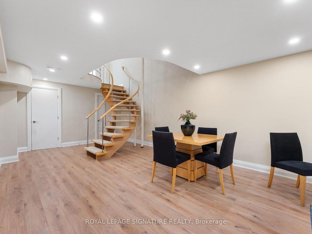 









96


Crimson Mill

Way, 153,
Toronto,




ON
M2L 1T6

