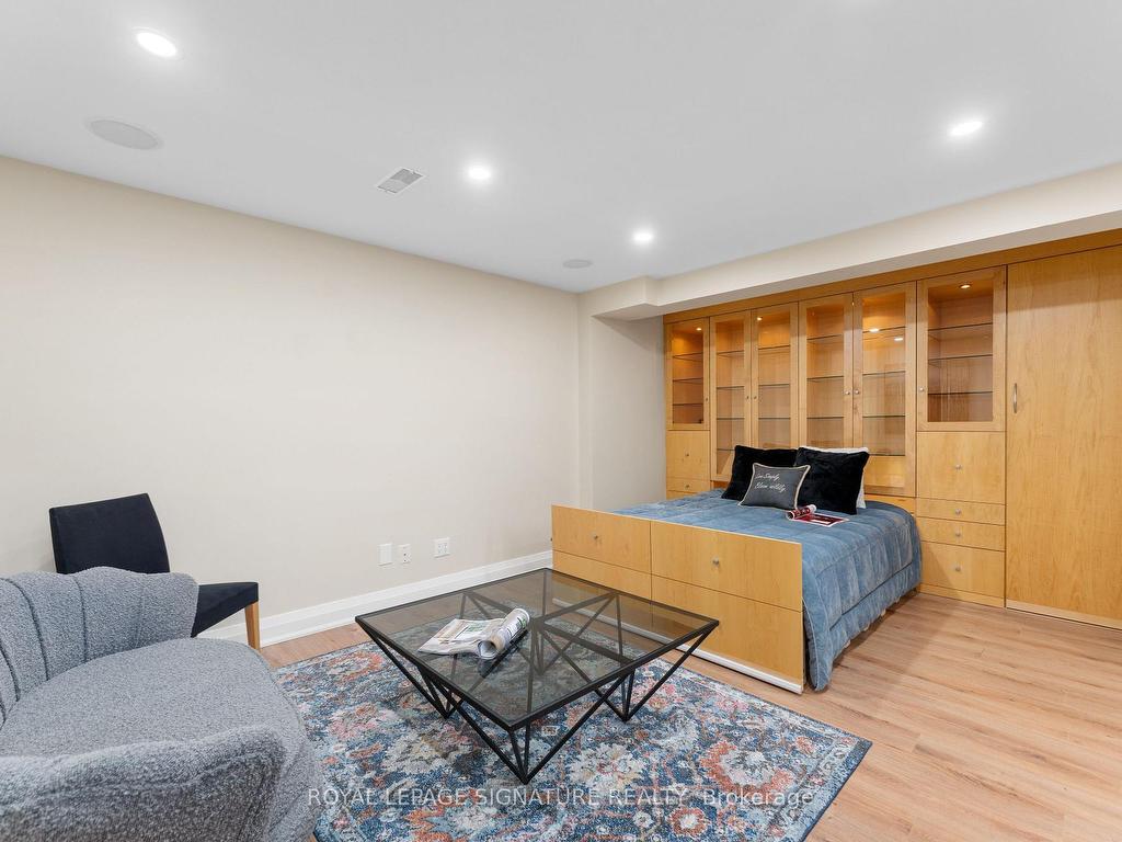 









96


Crimson Mill

Way, 153,
Toronto,




ON
M2L 1T6

