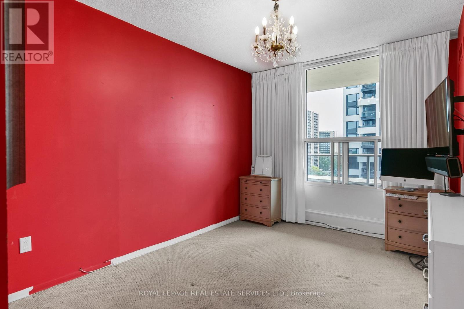 












905 - 50 QUEBEC AVENUE

,
Toronto,




Ontario
M6P4B4

