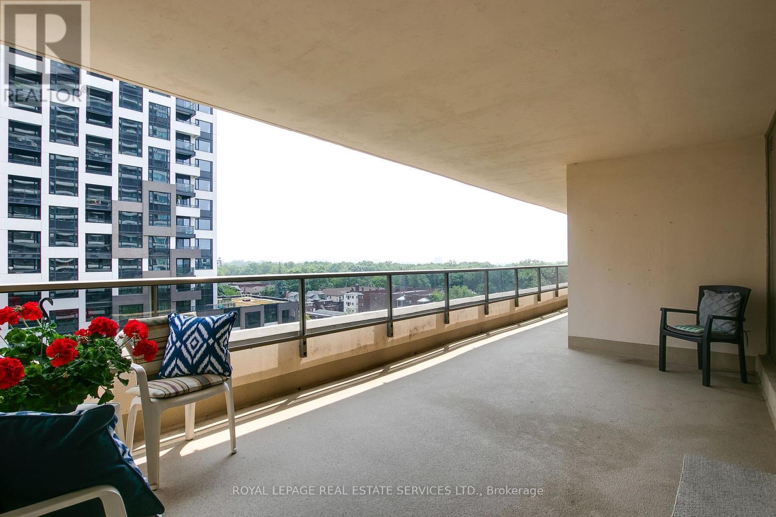 












905 - 50 QUEBEC AVENUE

,
Toronto,




Ontario
M6P4B4

