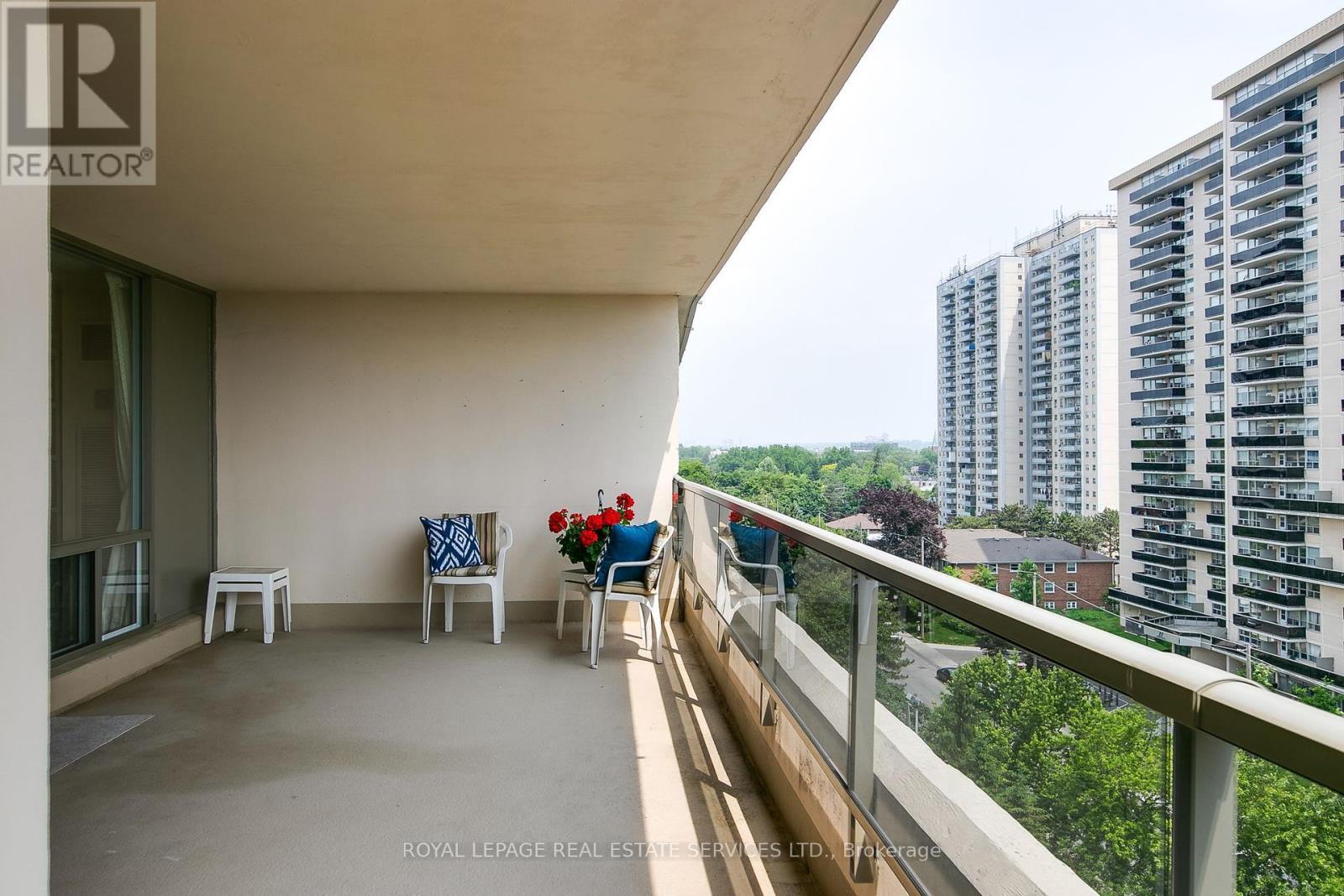 












905 - 50 QUEBEC AVENUE

,
Toronto,




Ontario
M6P4B4

