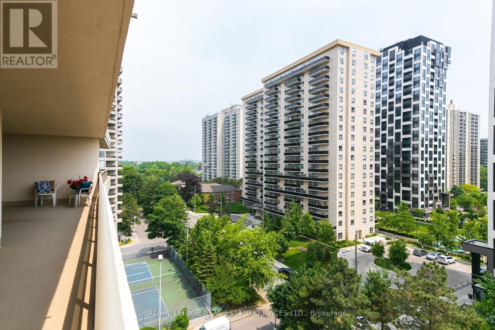 












905 - 50 QUEBEC AVENUE

,
Toronto,




Ontario
M6P4B4

