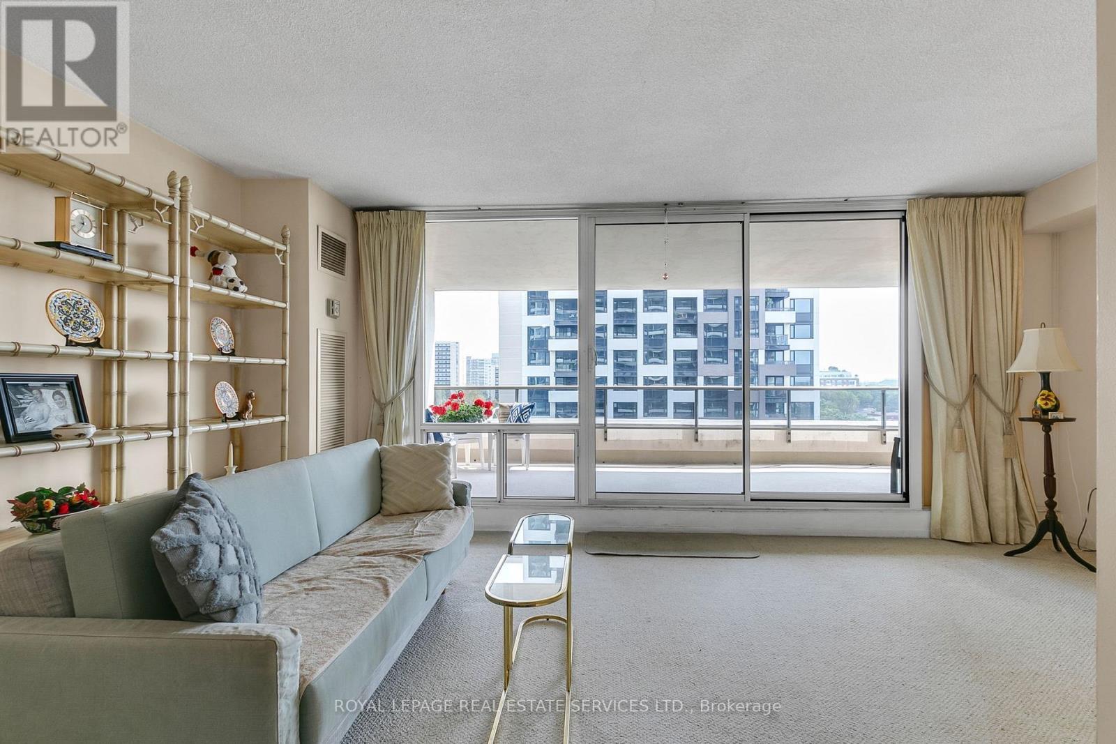 












905 - 50 QUEBEC AVENUE

,
Toronto,




Ontario
M6P4B4

