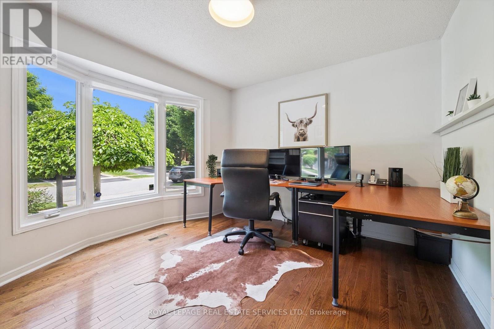 












1448 STATIONMASTER LANE

,
Oakville,




Ontario
L6M3A7

