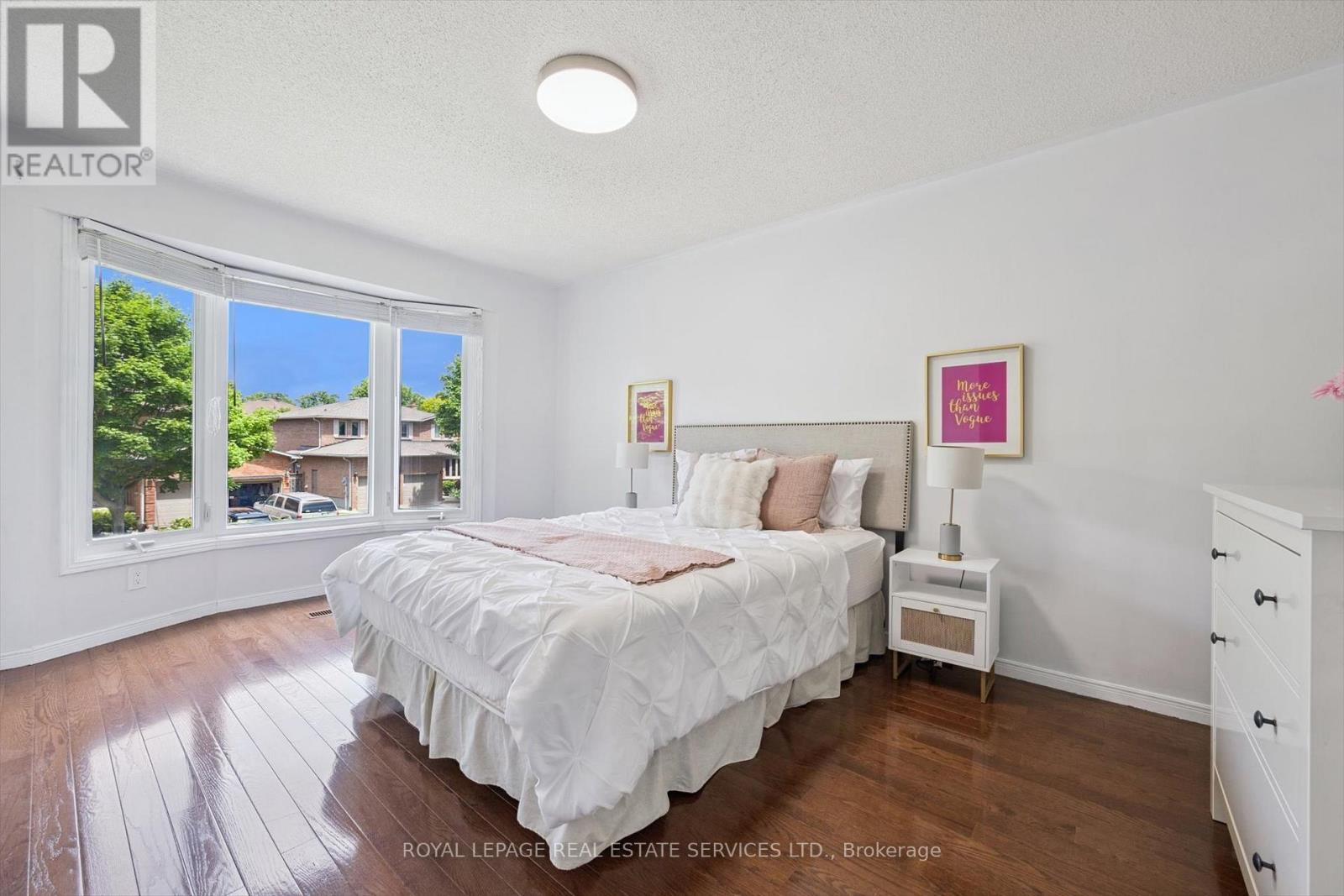 












1448 STATIONMASTER LANE

,
Oakville,




Ontario
L6M3A7

