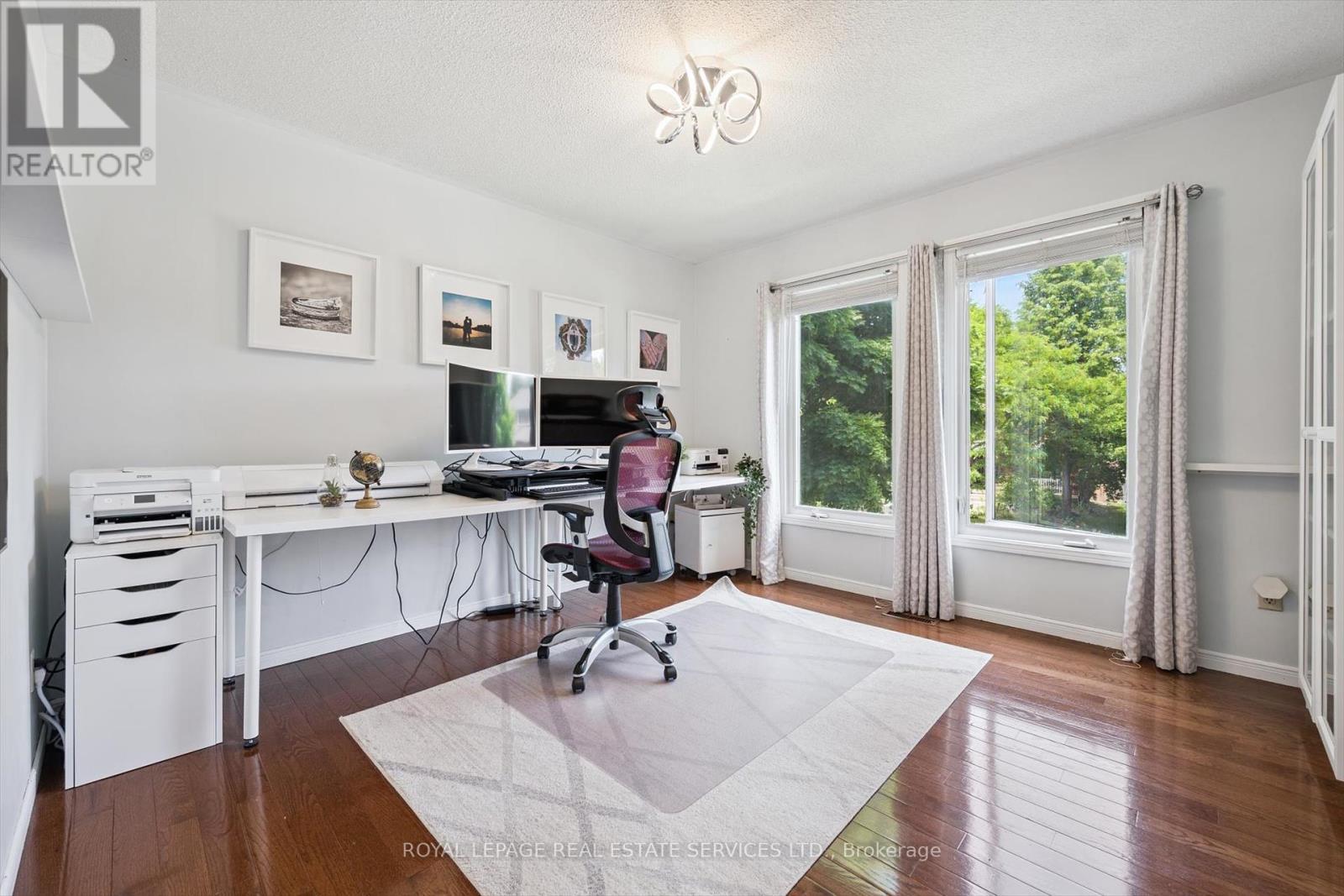 












1448 STATIONMASTER LANE

,
Oakville,




Ontario
L6M3A7

