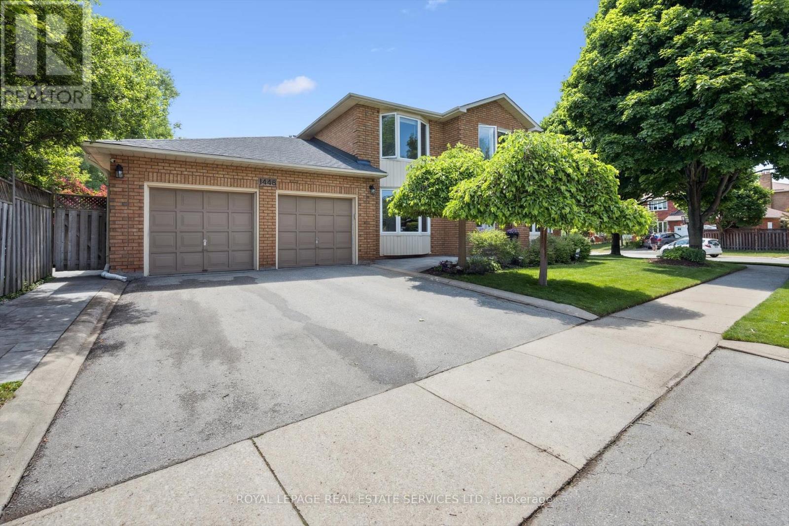 












1448 STATIONMASTER LANE

,
Oakville,




Ontario
L6M3A7

