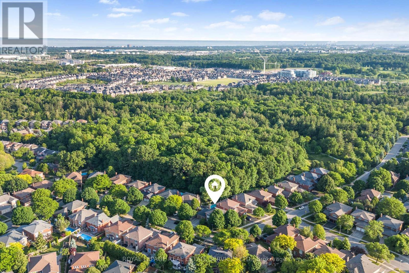 












1448 STATIONMASTER LANE

,
Oakville,




Ontario
L6M3A7

