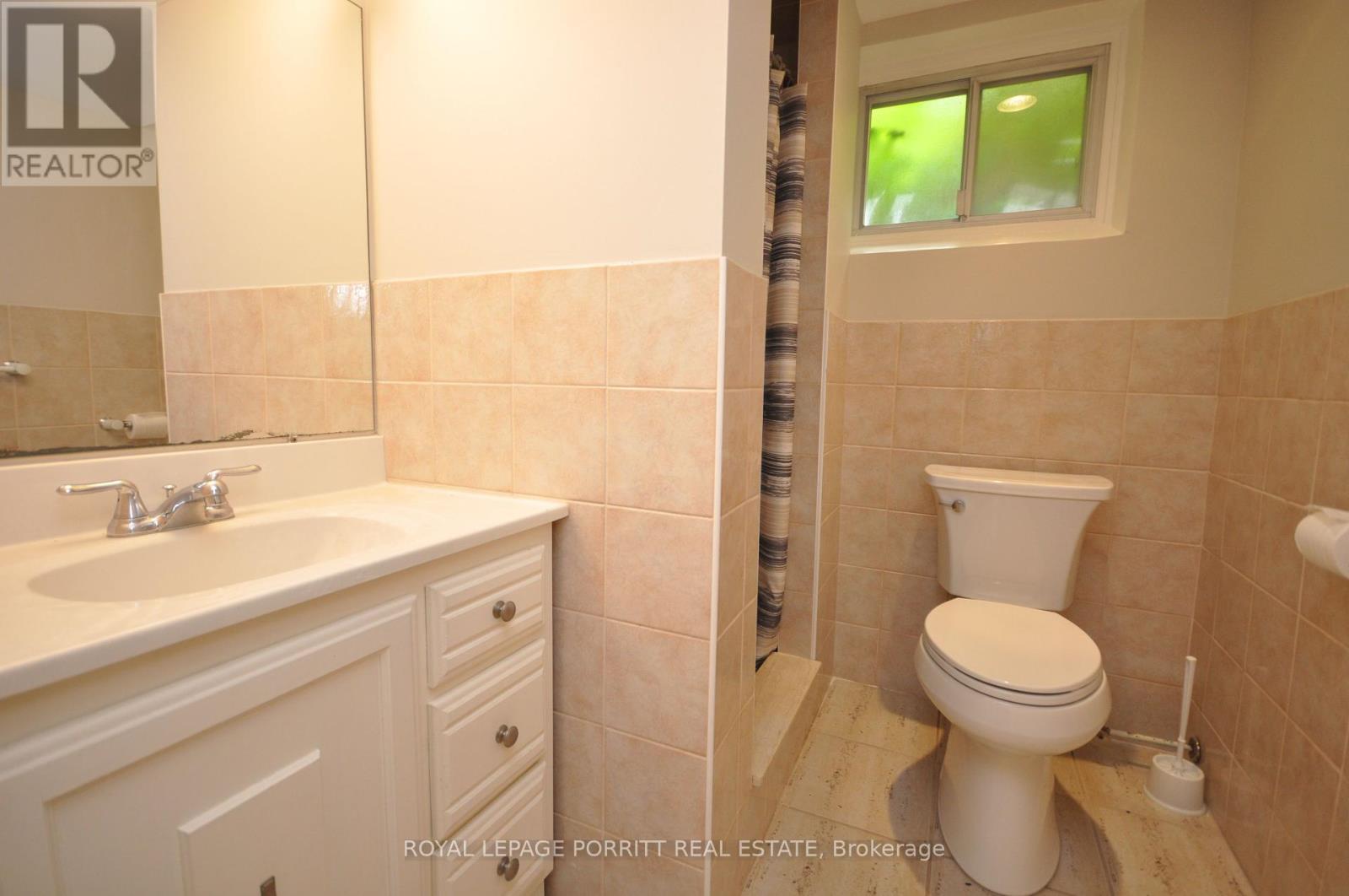












B - 73 GORT AVENUE

,
Toronto,




Ontario
M8W3Y9


