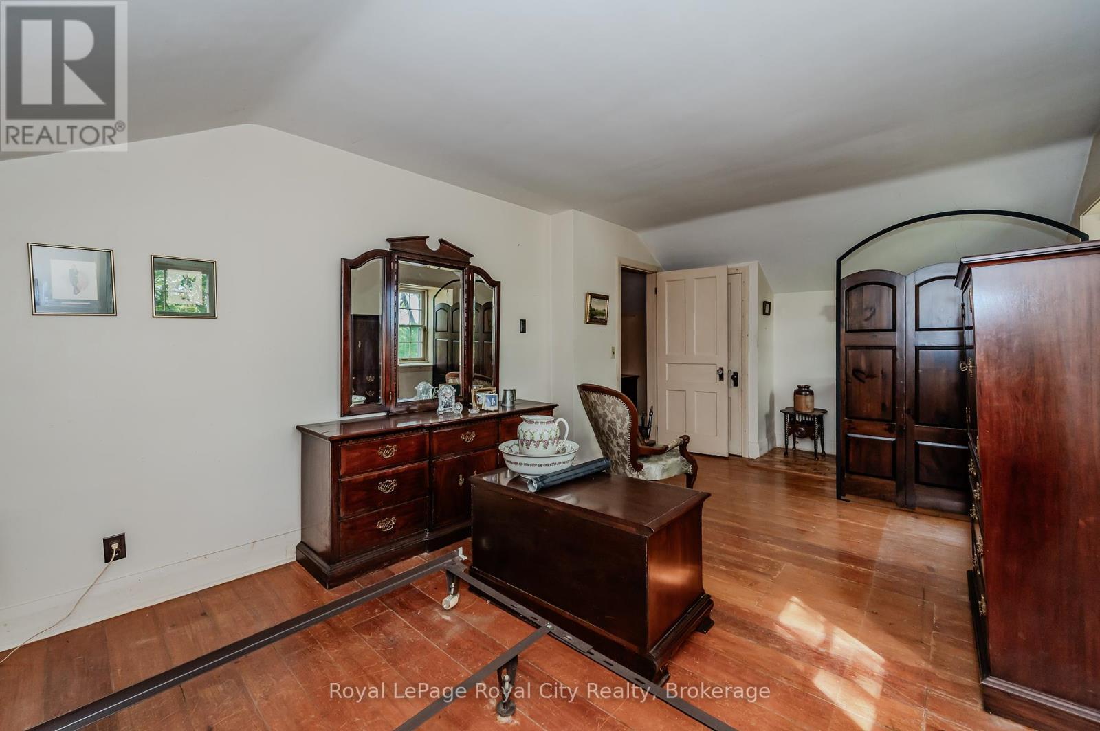 












13265 NASSAGAWEYA PUSLINCH TOWNLINE

,
Milton,







Ontario
L0P1J0

