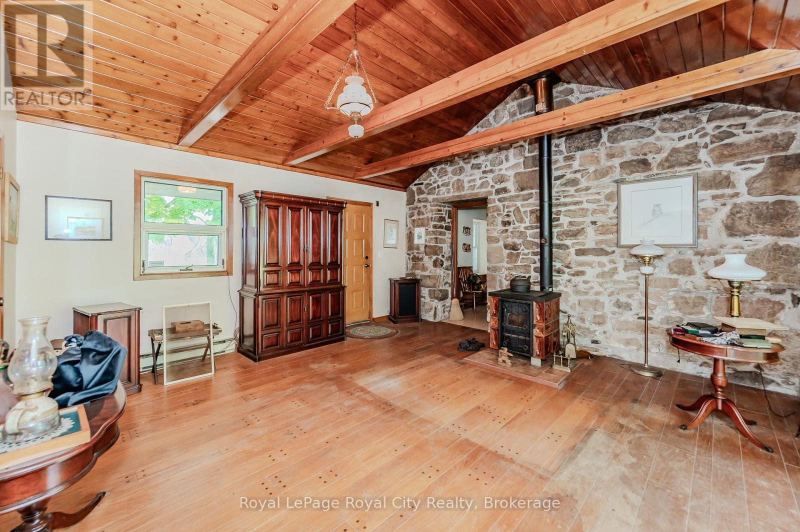 












13265 NASSAGAWEYA PUSLINCH TOWNLINE

,
Milton,







Ontario
L0P1J0

