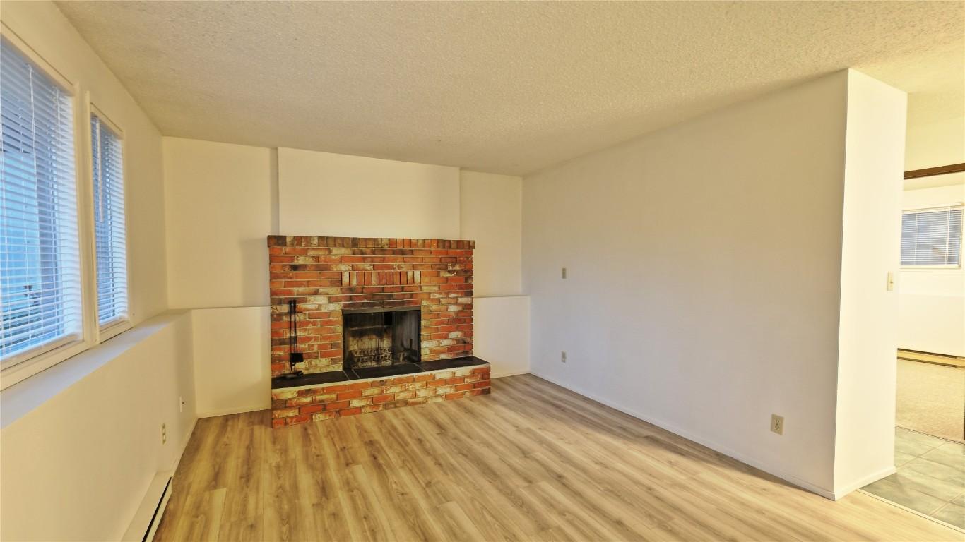 









401


Alpine

Crescent, 1,
Kimberley,




BC
V1A 3B2

