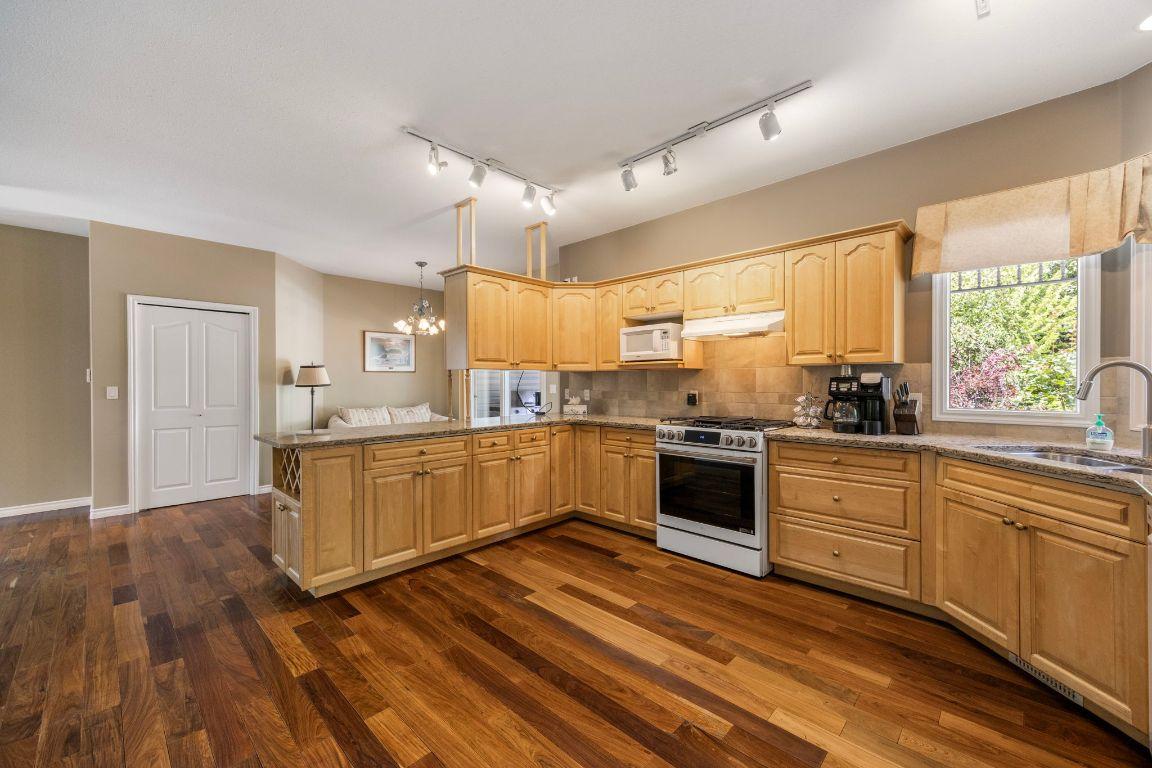 









758


Varney

Court,
Kelowna,




BC
V1W 3Z2

