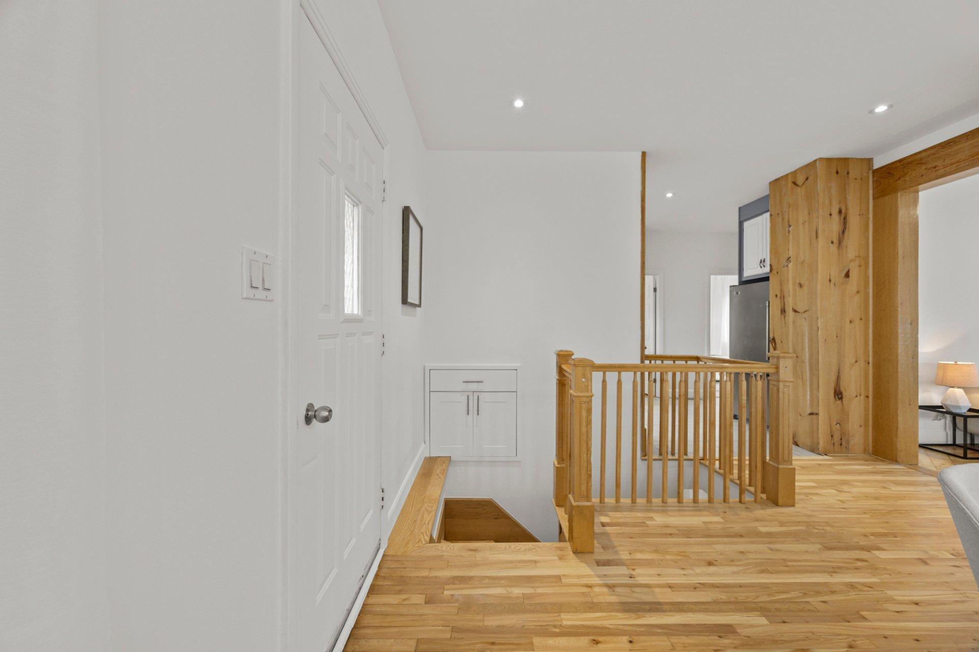 









276


Rue Brillon

,
Beloeil,




QC
J3G2T6

