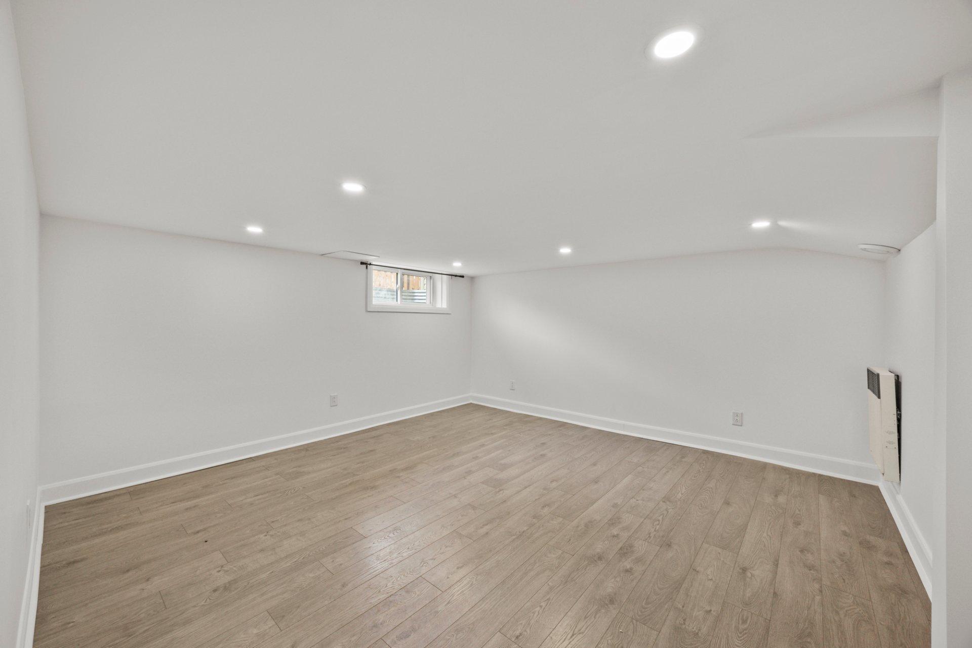 









276


Rue Brillon

,
Beloeil,




QC
J3G2T6

