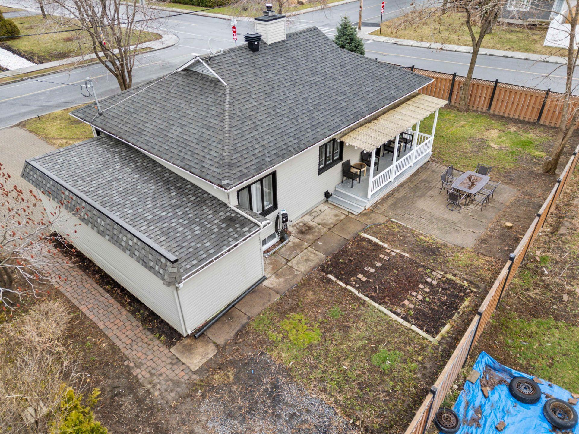 









276


Rue Brillon

,
Beloeil,




QC
J3G2T6

