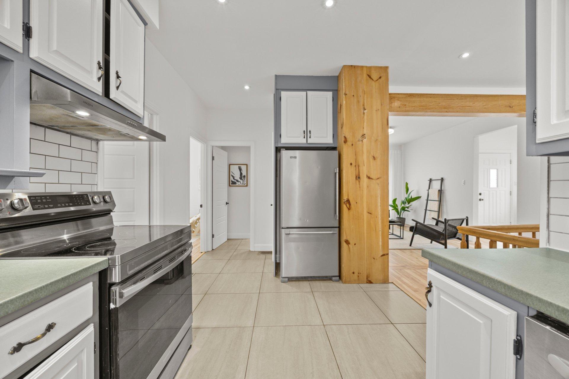 









276


Rue Brillon

,
Beloeil,




QC
J3G2T6

