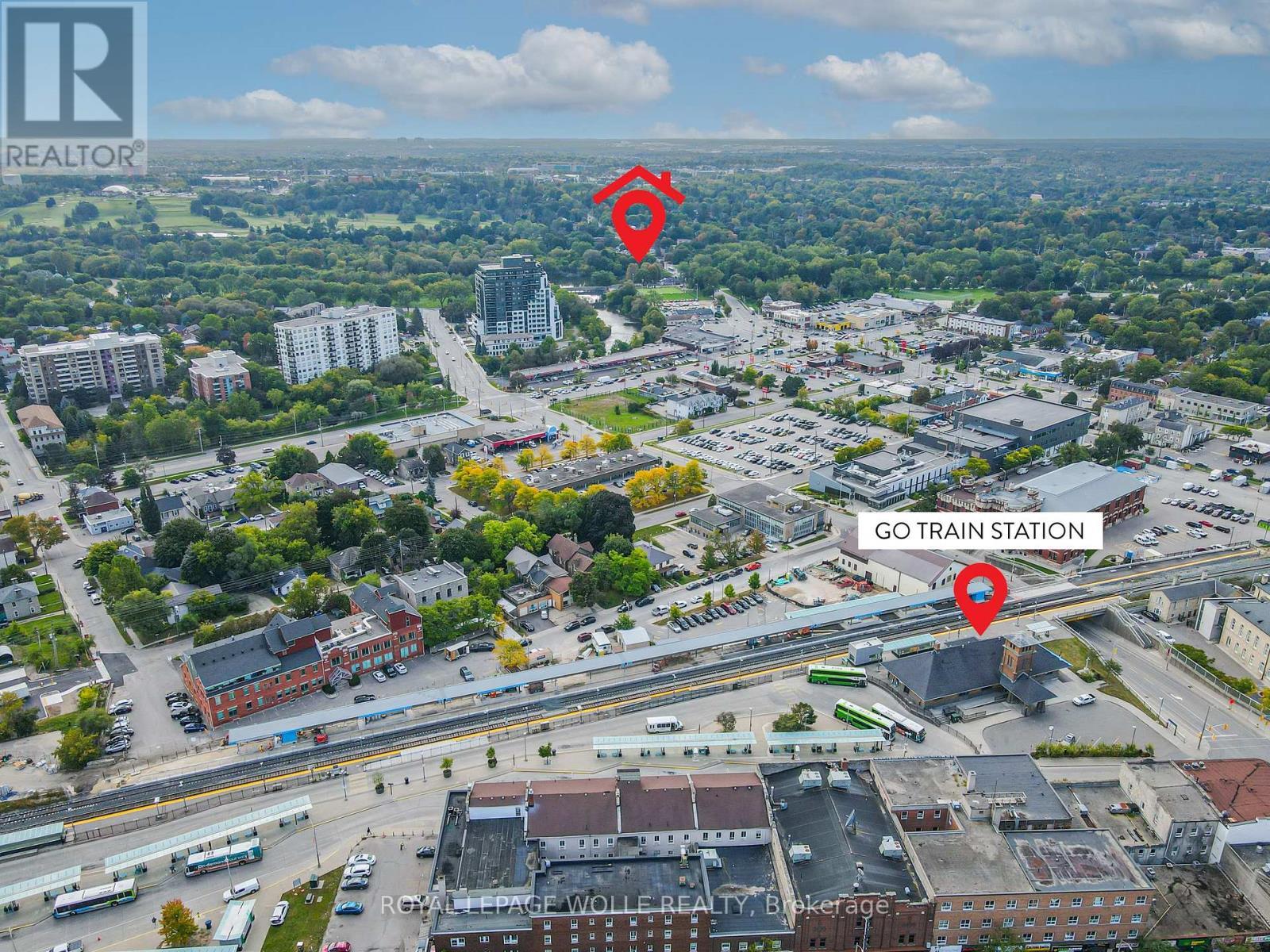 












4 - 180 GORDON STREET

,
Guelph,




Ontario
N1G1X1

