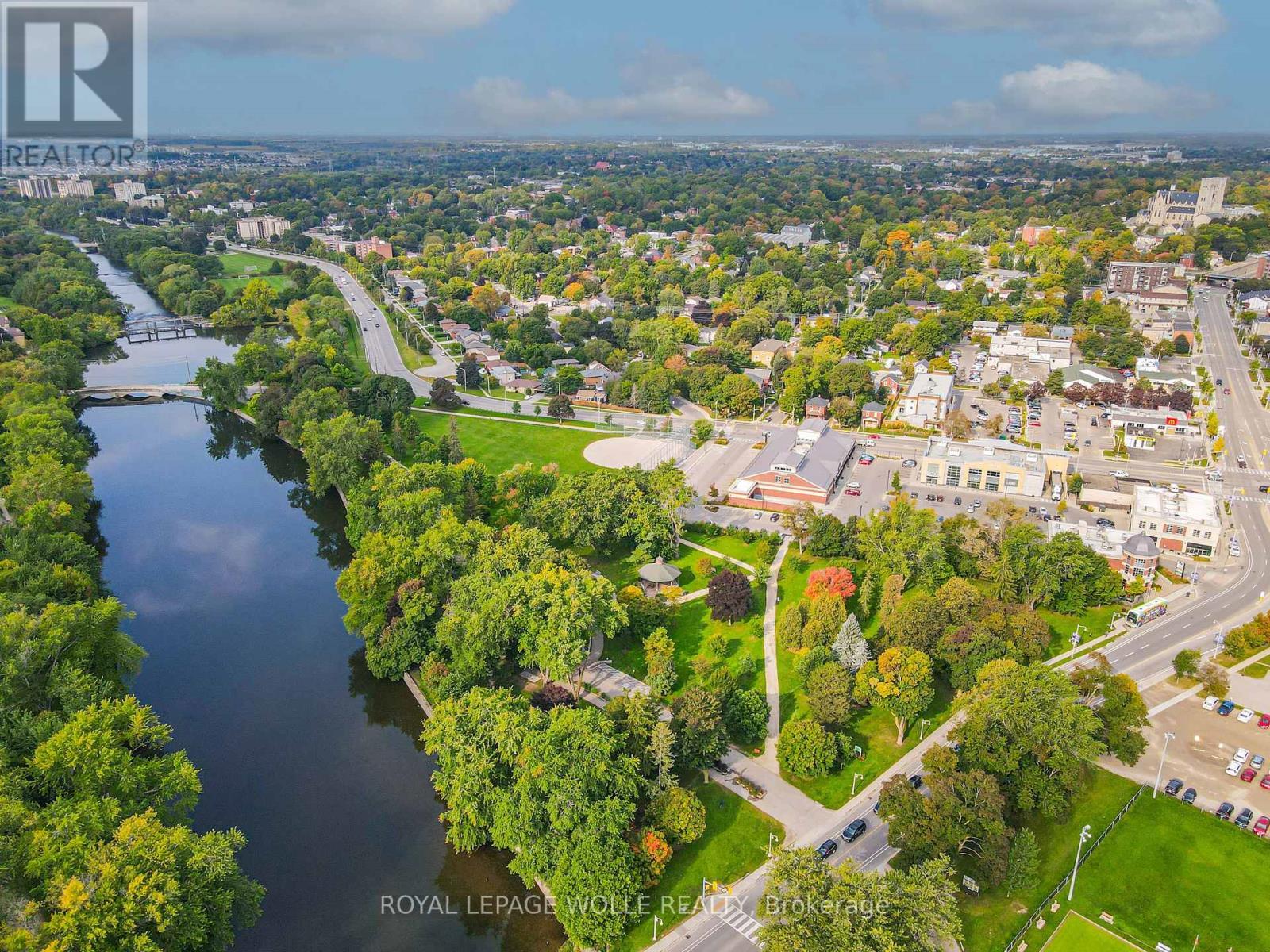 












4 - 180 GORDON STREET

,
Guelph,




Ontario
N1G1X1

