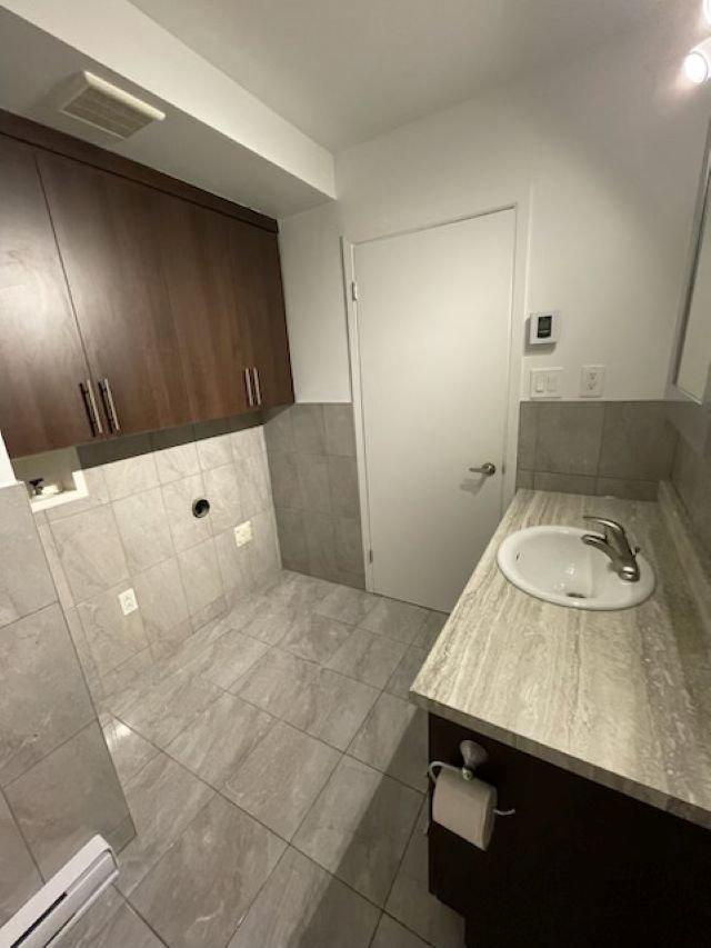 









10061


Boul. St-Michel

, 6,
Montréal (Montréal-Nord),




QC
H1H5G9

