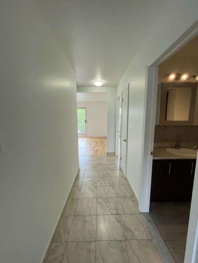 









10061


Boul. St-Michel

, 6,
Montréal (Montréal-Nord),




QC
H1H5G9

